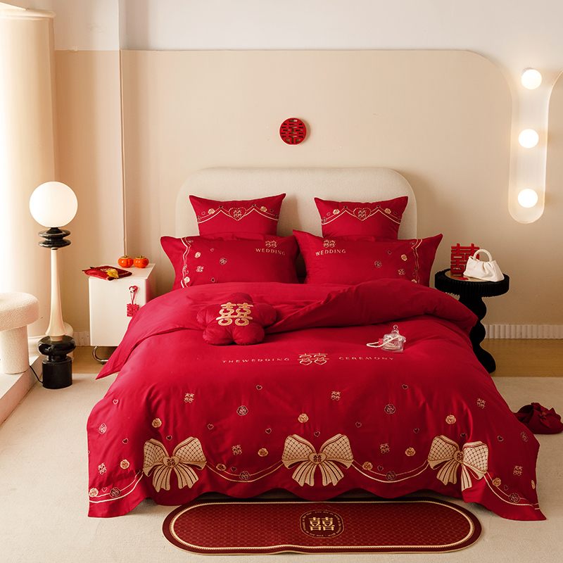皇力士2024新品红色刺绣长绒棉四件套：浪漫蝴蝶结背后的真实体验