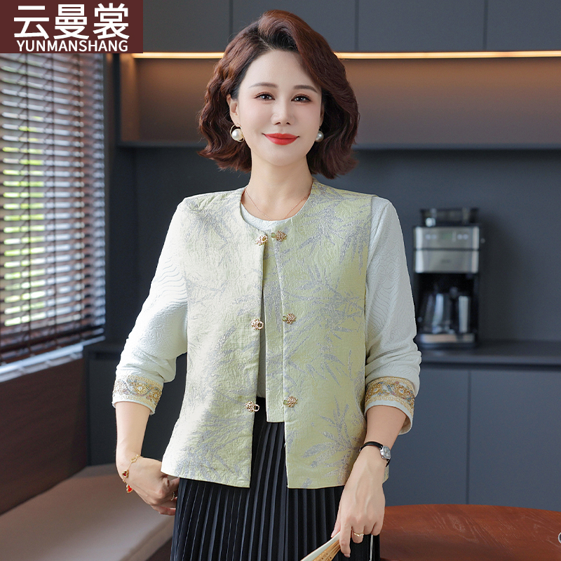 妈妈的新中式马甲套装，国风洋气又显年轻！
