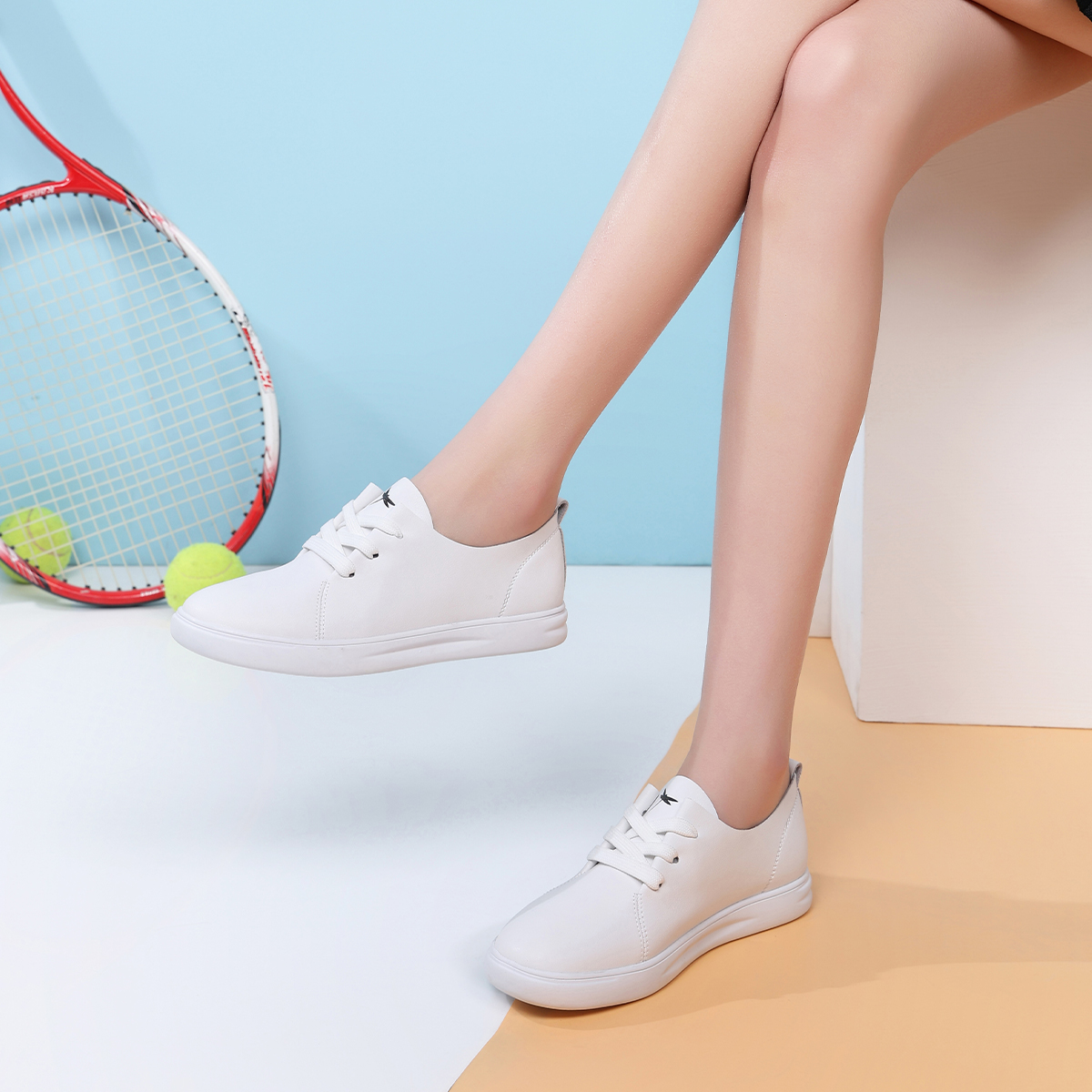 红蜻蜓小白鞋，软底真皮，舒适到不想脱！