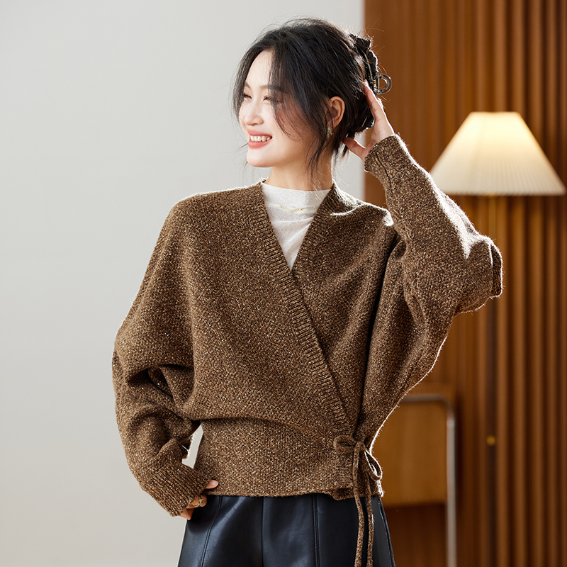 闪亮登场！鲜诺亮片毛衣外套，冬日里的温柔星光