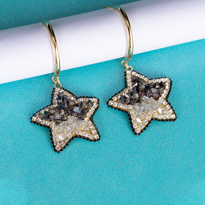 ✨五角星耳钉：璀璨与哲思的碰撞✨
