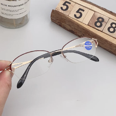 美艾伦防蓝光老花镜：当理性遇见冲动，我的眼睛说‘真香’