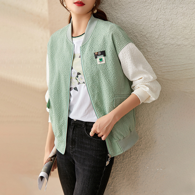 欧昵雪OUNIXUE拼色棒球服：千元价位里的‘氛围感’选手，值不值这个价？